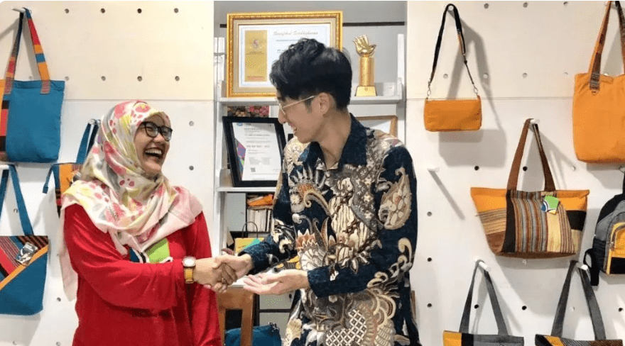 Lawe dan Creativeans Akan Promosikan Tenun Karya Wanita Indonesia ke Mancanegara