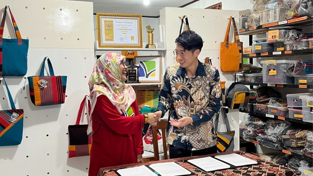 Lawe Indonesia and Creativeans official MOU session - The Project Matters